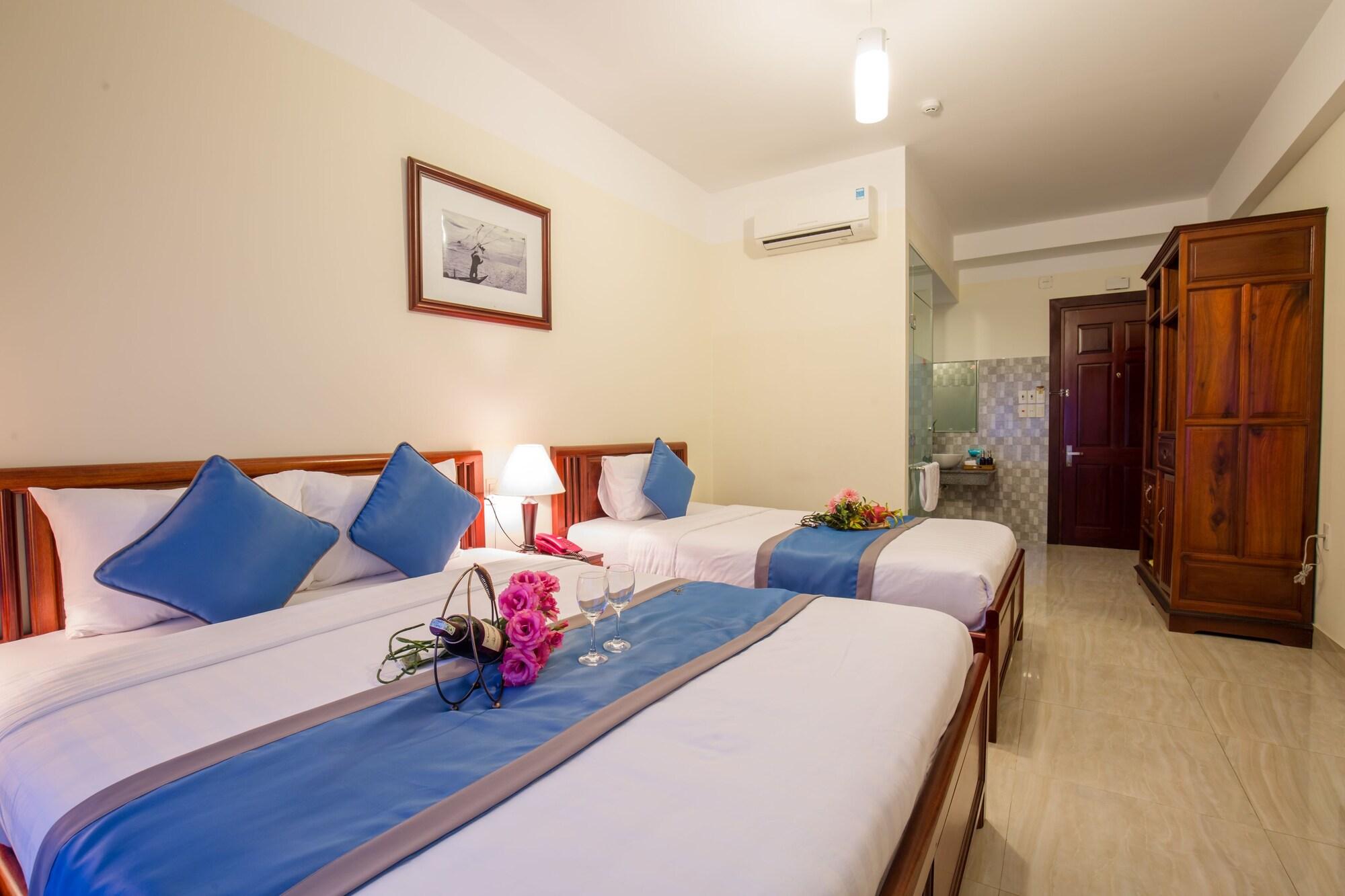 Prince Hotel Хойан Экстерьер фото
