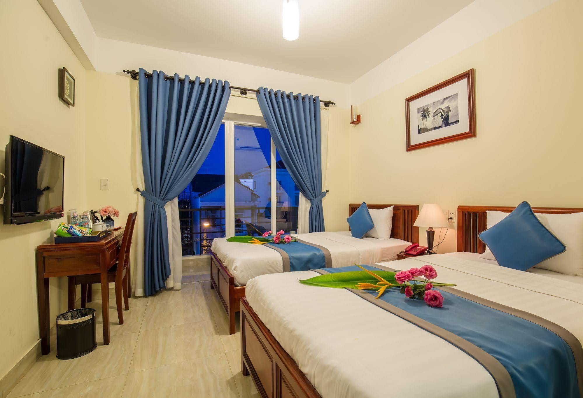 Prince Hotel Хойан Экстерьер фото